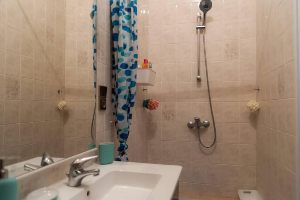 Grand Appartement Proche Gare Et Polygone Beziers Bagian luar foto