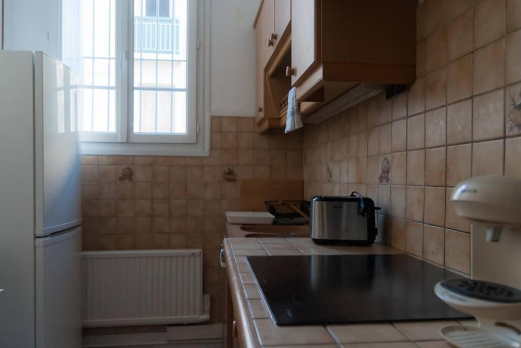 Grand Appartement Proche Gare Et Polygone Beziers Bagian luar foto