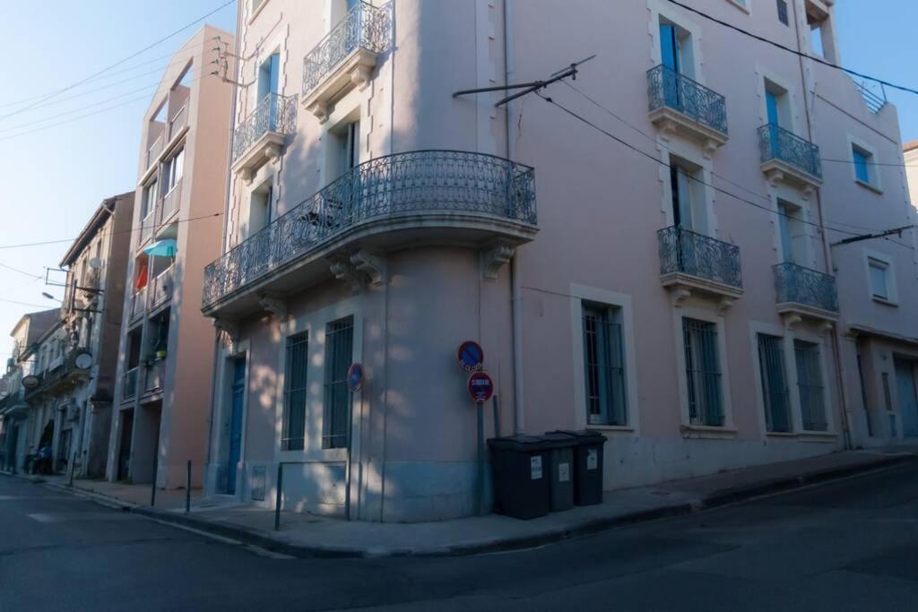 Grand Appartement Proche Gare Et Polygone Beziers Bagian luar foto